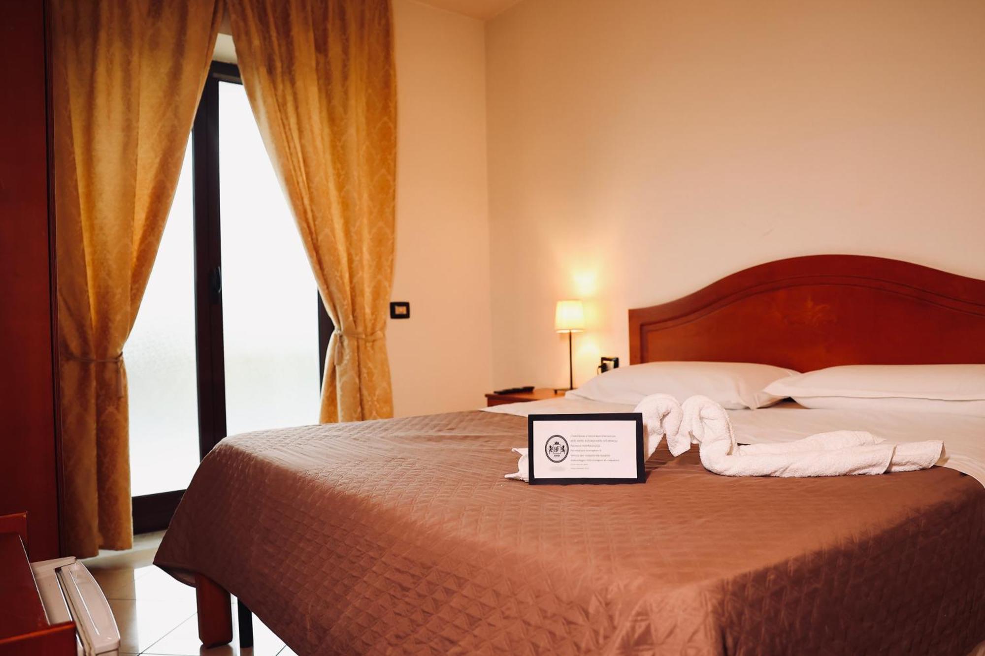 Hotel Futuro أفيرسا المظهر الخارجي الصورة